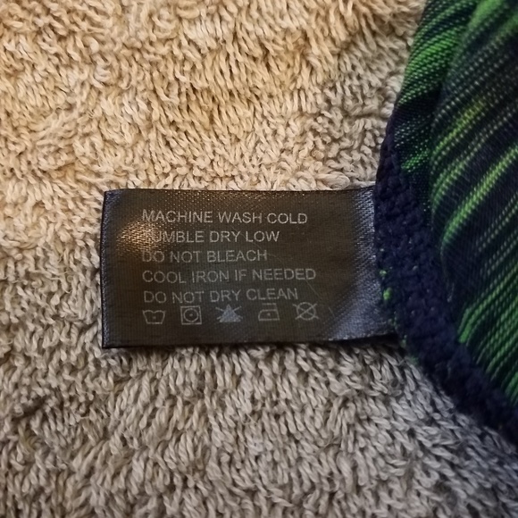 Cute Lady 12 Seahawks Cropped Leggings, Size Small - Picture 7 of 7